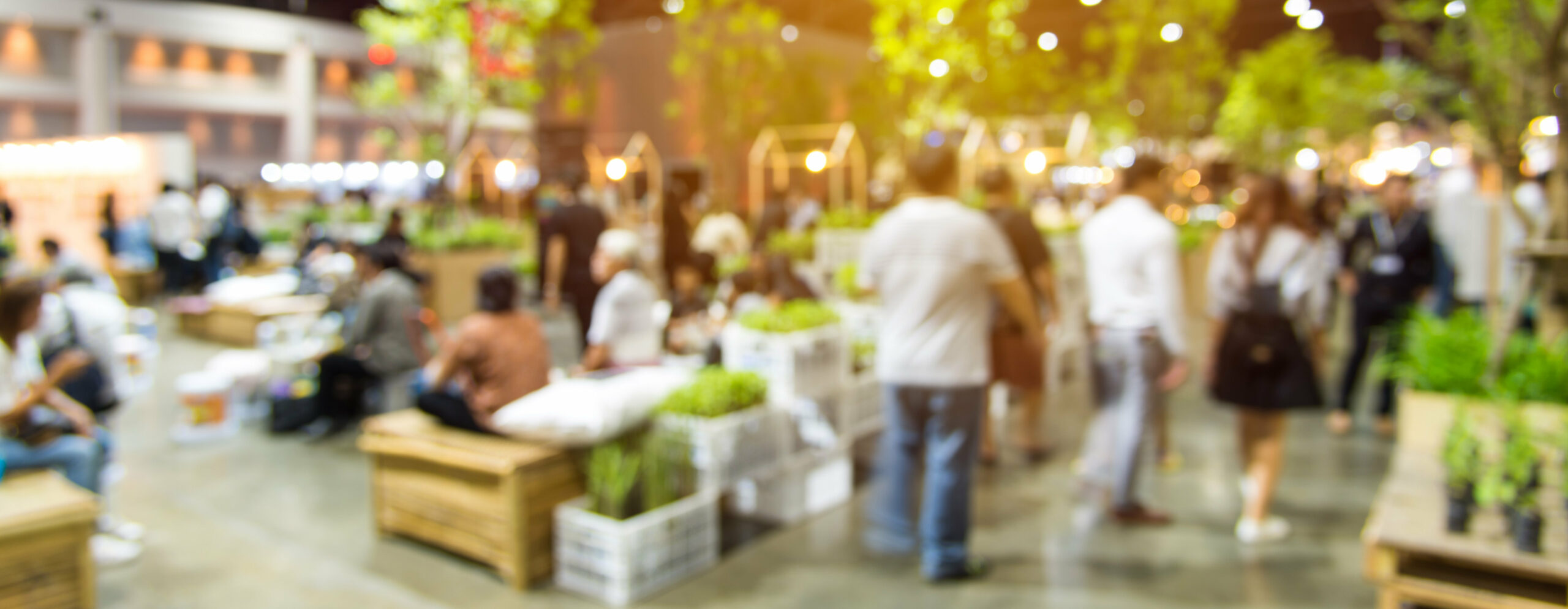 Messestand mich Besucher:innen