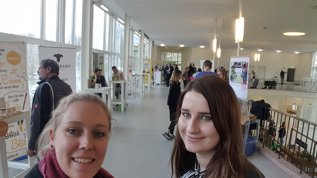 Ein Selfie von zwei Frauen auf der IGW bei den Startup-Days