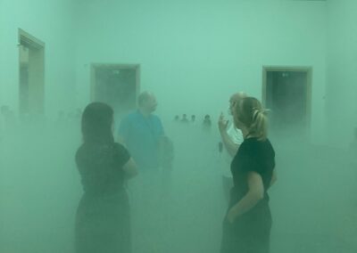 Personen im Nebel